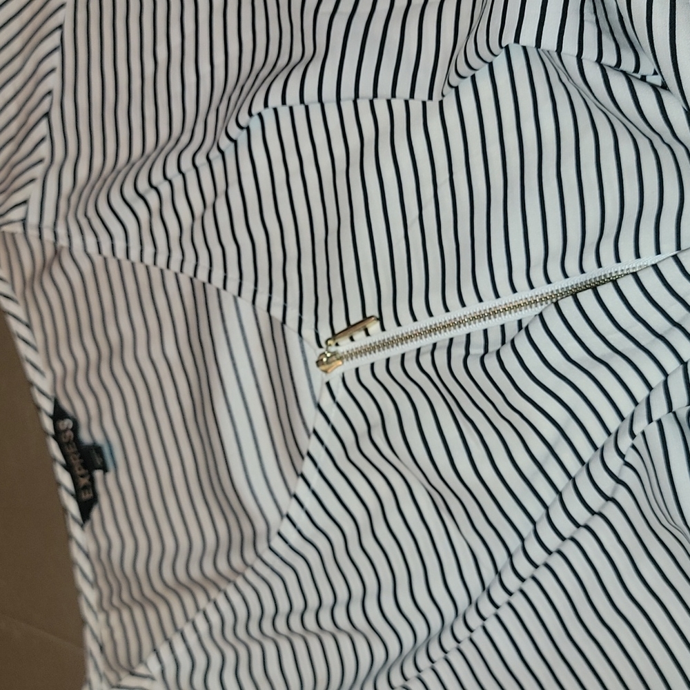 Blouse - Picture 2 of 2